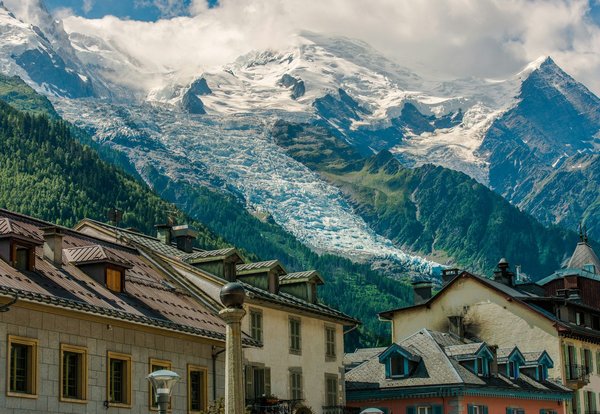 Pourquoi choisir un expert immobilier pour vendre votre maison au Pays du Mont Blanc ?